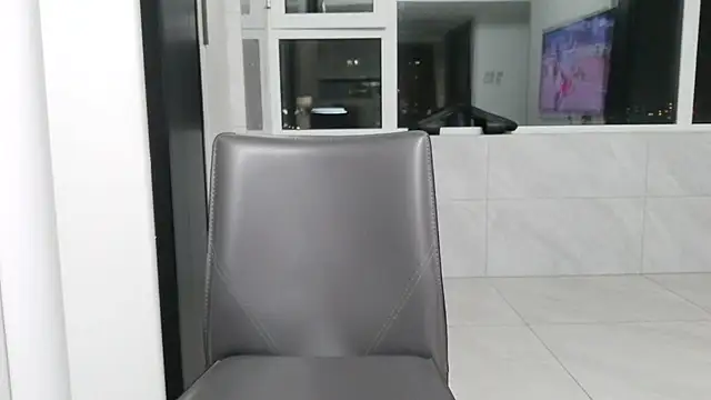 nole_china7 (Ask my age) - talk / fun / cum
