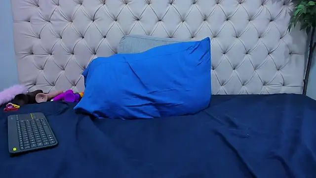 Anggie_Miller webcam