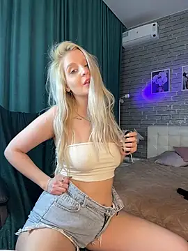Hot_blondie