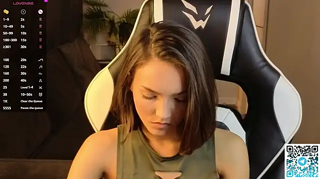 Leslie_Scott