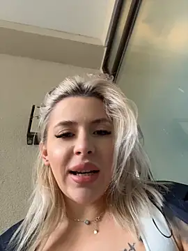IveySin webcam