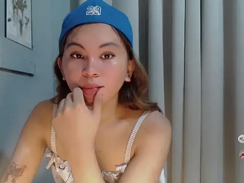 Sofia_Sweetheart18 live sex cam