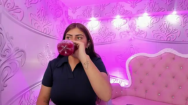 MishRaven webcam