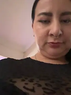 Abril_Luv live cam on StripChat