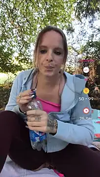 SexyMilf_1987 live cam on StripChat