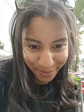 YaraEstelle webcam