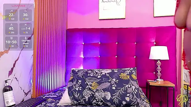 skinnyindiansluttt webcam