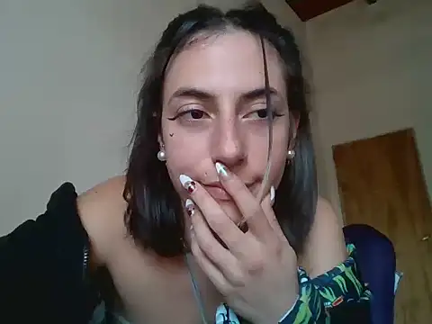 LatinDolliee live cam on StripChat