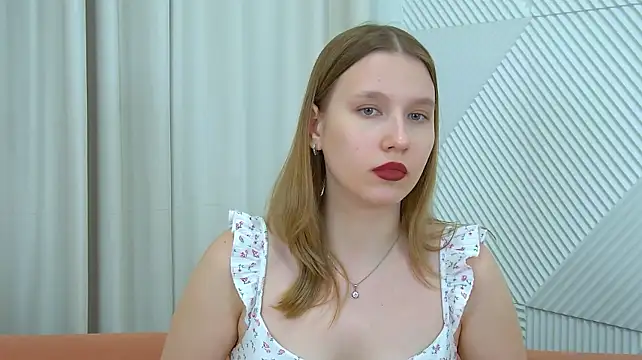 LiliLinn webcam