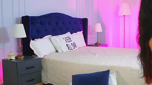JessieePink webcam