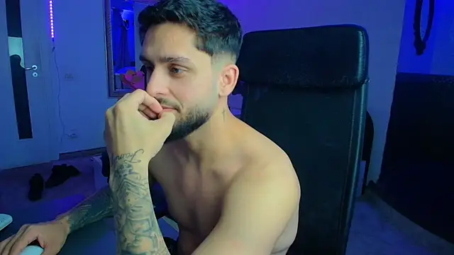 TroyWadee webcam