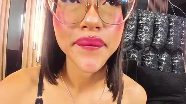 Kysha_Lipss webcam
