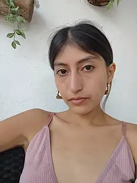 Live webcam thumbnail of DaylaOficial_MX featuring #girls, #hd and #mobile
