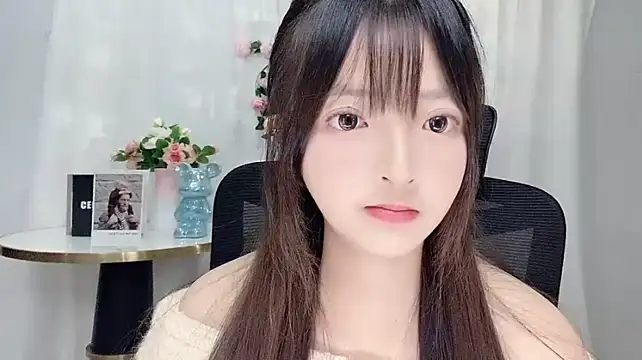 KK668866 webcam