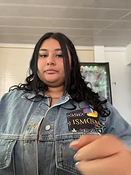 Nicky-222 webcam