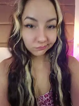 SweetElya webcam