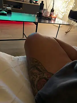 Mike69F webcam