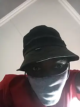 XTRIAL_67 live cam on StripChat