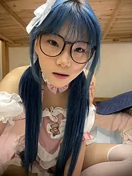 Rocket-Girl live cam on StripChat