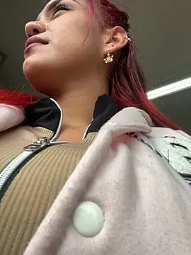 Sara-77 live cam