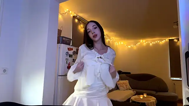 antoninaertle (F young) - stroke my collarbones
