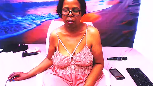 SEXY_MATURExx live cam on StripChat