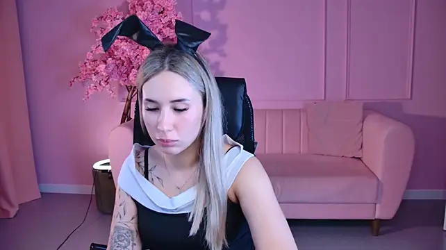 BettyRemz live cam on StripChat