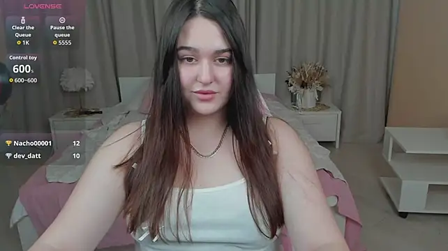 Mila_LoveMe live cam on StripChat
