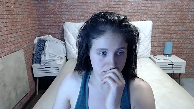 Holliy_Cooper