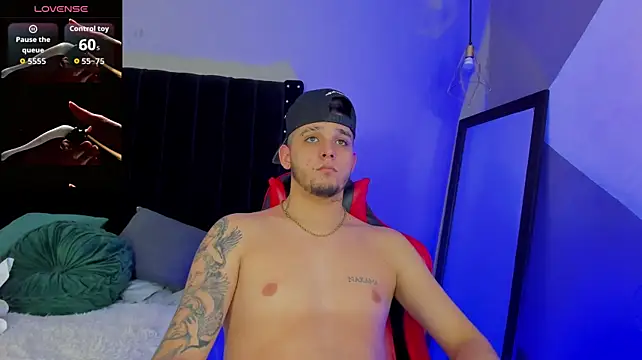 Boy_Mathew live cam on StripChat