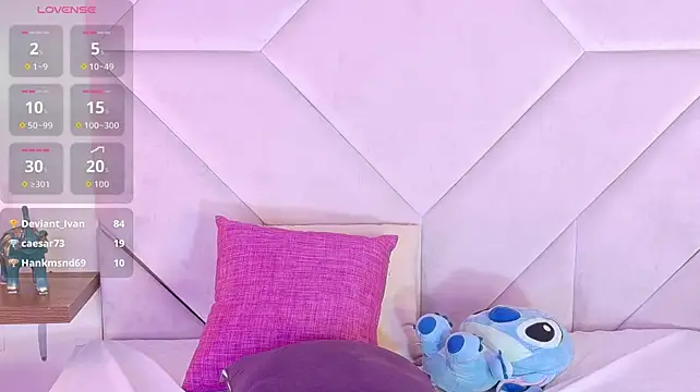Miiaa_Spencer live cam on StripChat
