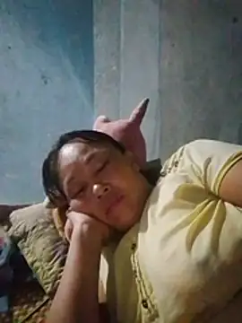 NyloveSquirt