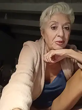 divinaerotica live cam on StripChat
