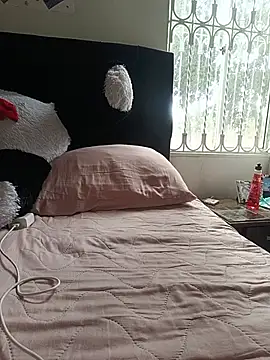 maynor_1998 live cam