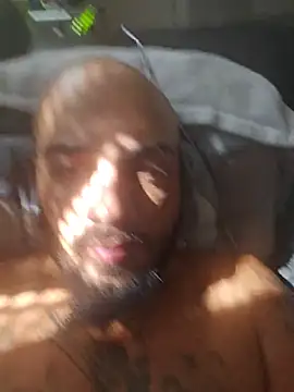 Bustinnuts69