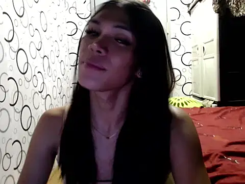 GORGEOUS_CARMEE