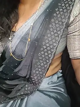 Tamilmallu-duskygirl03