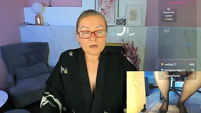 Alexandra_Kind