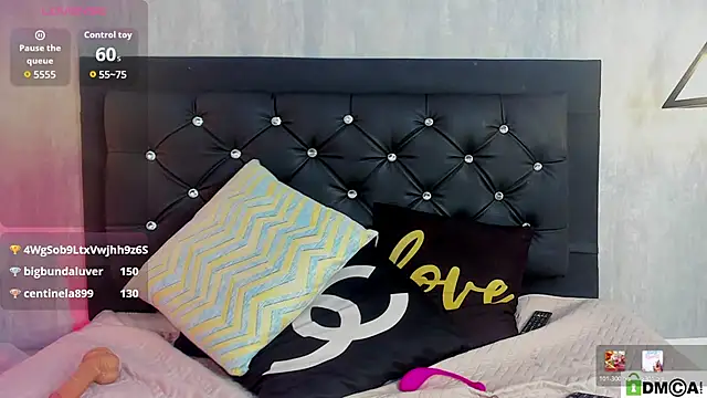 Mia_monreau webcam
