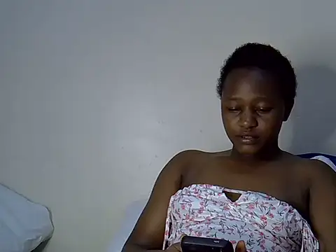 Petite_Ebony10