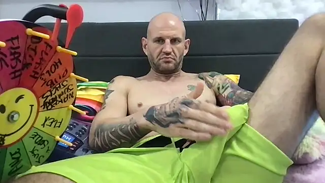 brianomally webcam