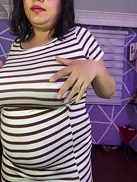 MiiaaJoness