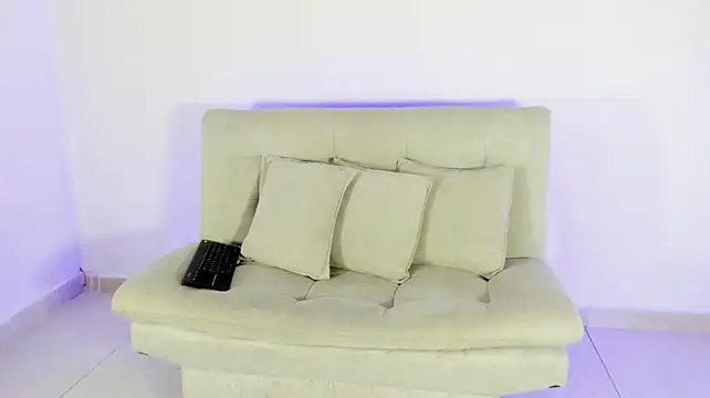 ArohomLester_