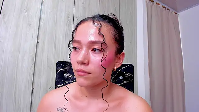 amaranta_f00x