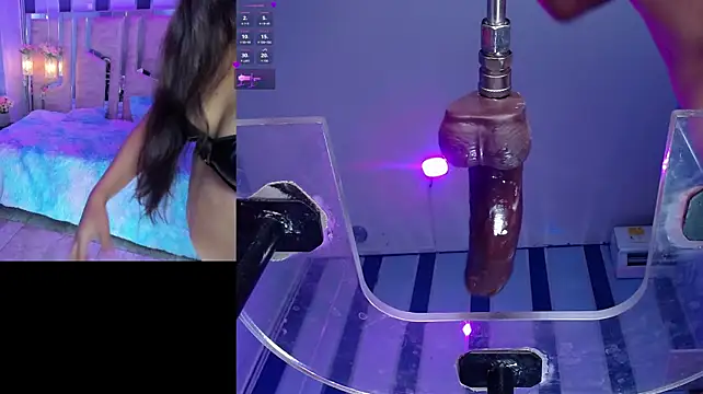AriHale_ webcam