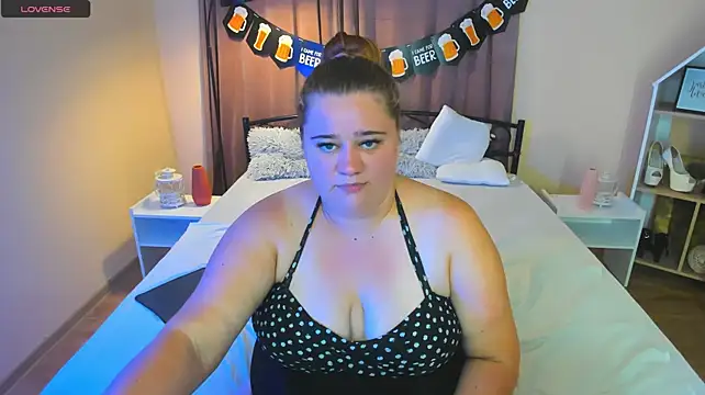 Bella_Blvck webcam