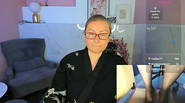 Alexandra_Kind