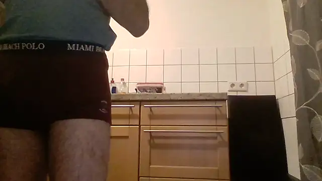 yvesstorm1 live cam preview