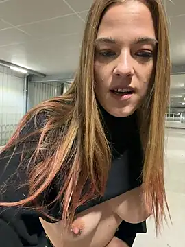 Luna_Lynn live sex cam