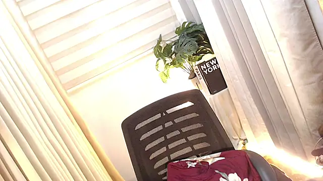 Winnie_Harllow webcam
